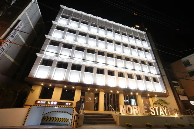 3 Rooms, Premium, Triple، Noblestay Hotel 1/1