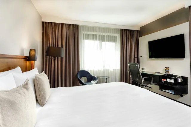 غرفة بسرير كينج، Courtyard By Marriott Amsterdam Airport 1/5