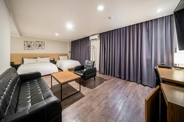 غرفة ثلاثية، Pyeongtaek Stay Hotel 4/7