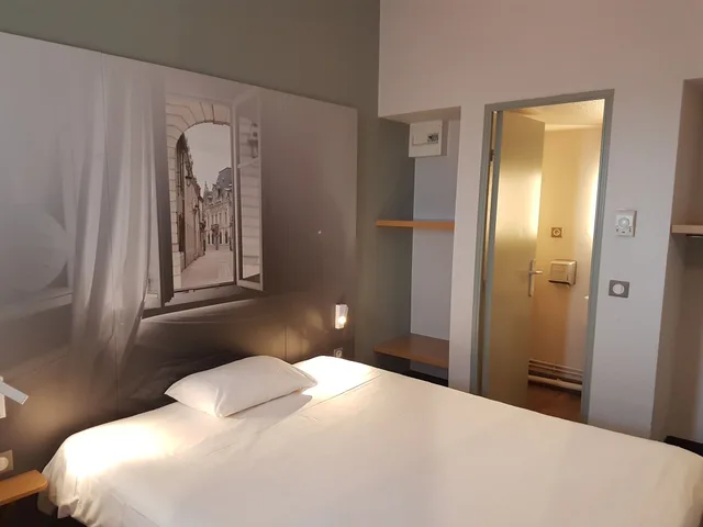 غرفة بسريرين منفصلين، B&B Hotel Dijon Marsannay 3/6