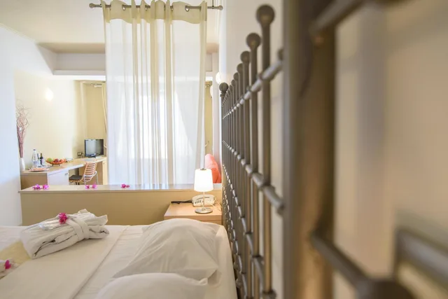 جناح جونيور بحوض استحمام، Antinea Suites and Spa 10/10