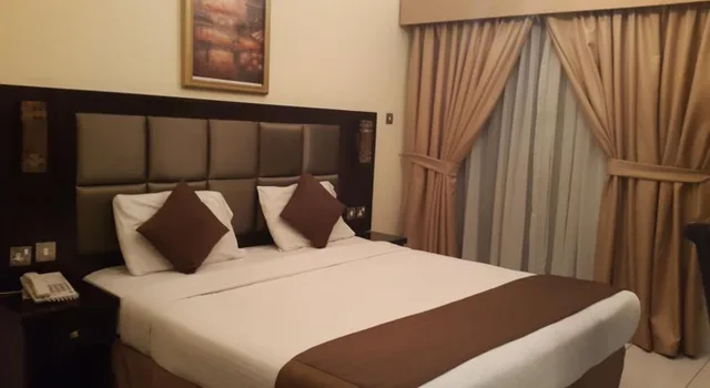 غرفة قياسية بسرير مزدوج أو سريرين منفصلين، Landmark Hotel Baniyas 1/2