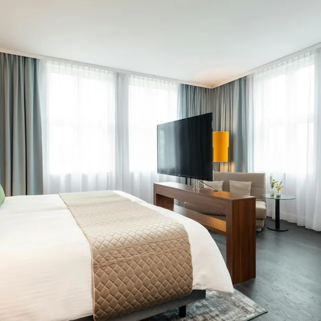 جناح جونيور بسرير كينج، Leonardo Royal Hotel Berlin Alexanderplatz 1/7