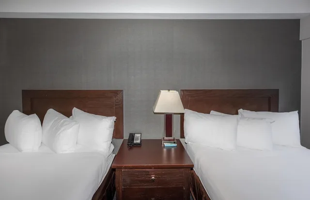 Coast, Comfort, 2 Double Beds، Coast Lethbridge Hotel and Conference Centre 8/10