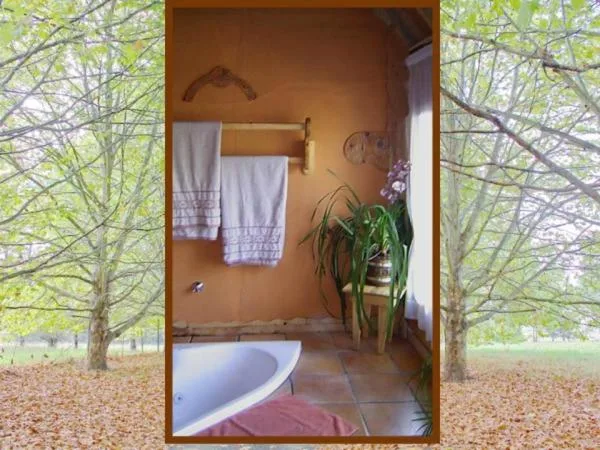 Romantic, Tree House، Sycamore Avenue Treehouses 2/2