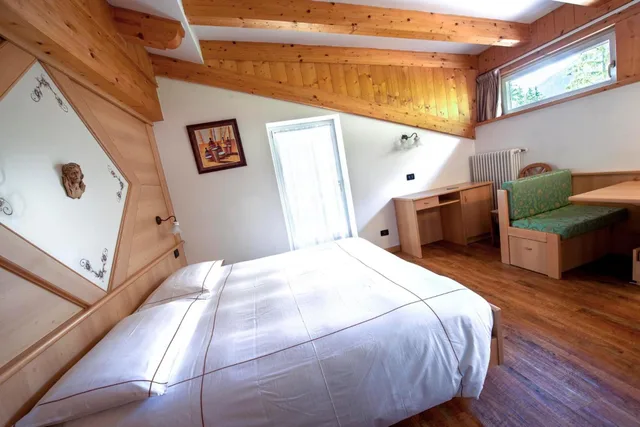Room, Double or Twin Bed, Mountain View, HOTEL CHALET PINETA 1/6