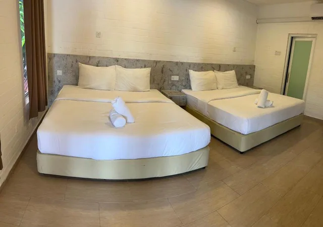 غرفة ديلوكس عائلية بسريرين كينج، Dlima Beach Inn 1/3