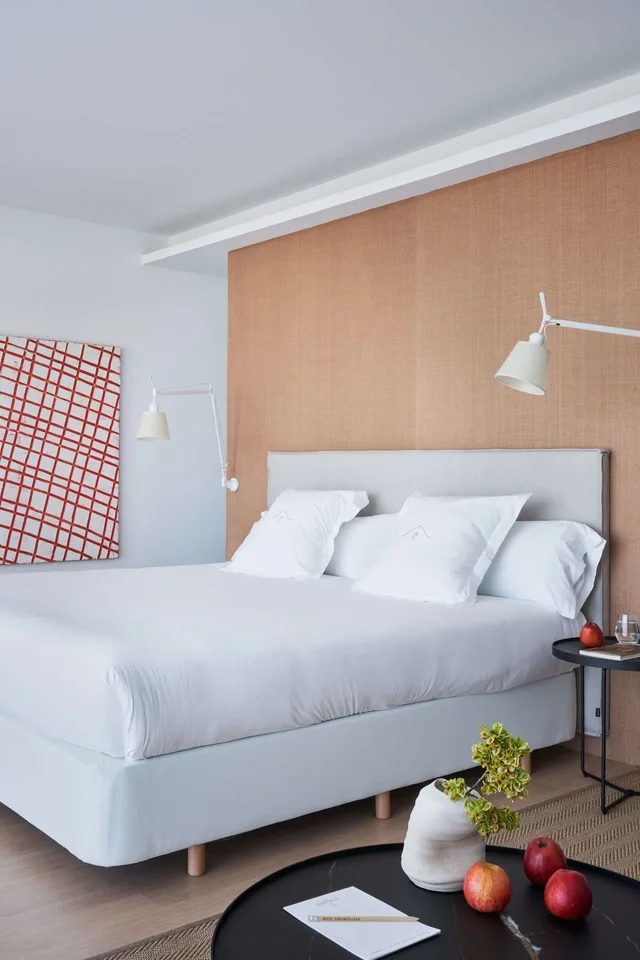 Deluxe, Triple, 1 King and 1 Single Beds, Golf Course View, Terrace، Emporda Golf Resort 2/5