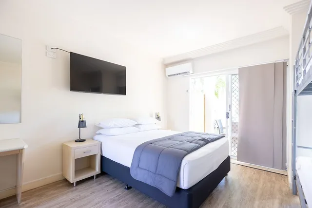استوديو عائلي بسرير كوين وسرير بطابقين، NRMA Treasure Island Holiday Resort 3/9