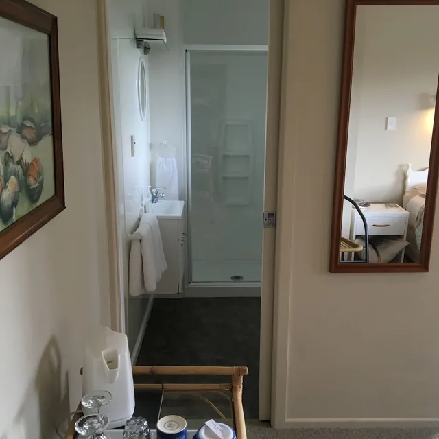 غرفة بسرير كوين، WAITOMO CAVES GUEST LODGE 4/4