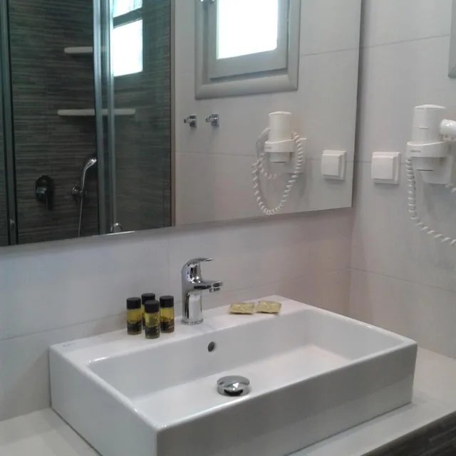 غرفة بسرير مزدوج بإطلالة على البحر، Despinas Rooms And Apartments 7/10