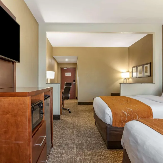 جناح ديلوكس بسريرين كوين، Comfort Suites Grand Rapids South 4/6