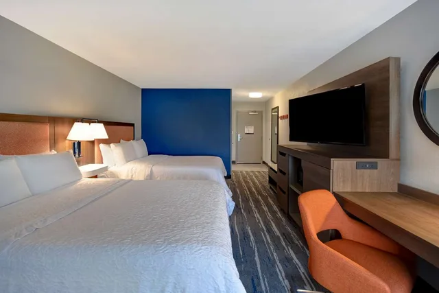 غرفة بسرير كوين، Hampton Inn Potomac Mills Woodbridge 2/4