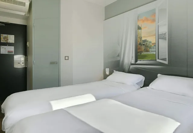 غرفة بسريرين منفصلين، B&B Hotel Le Mans Nord 1 2/4