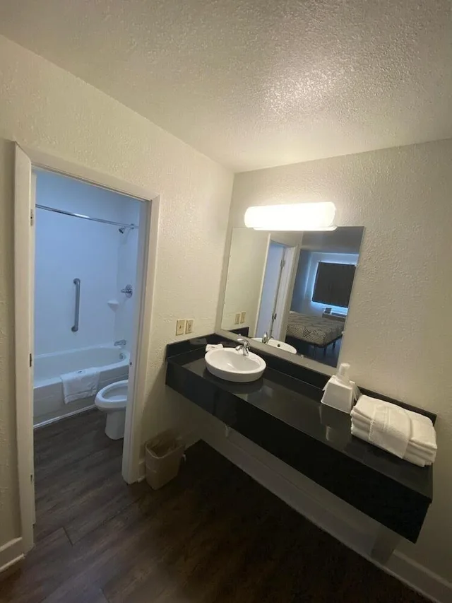 غرفة قياسية بسريرين كوين، Motel6 Manchester, TN 5/6
