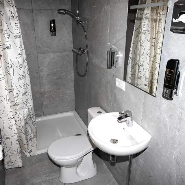 غرفة اقتصادية بأسرّة بطابقين، Amsterdam Teleport Hotel 5/9