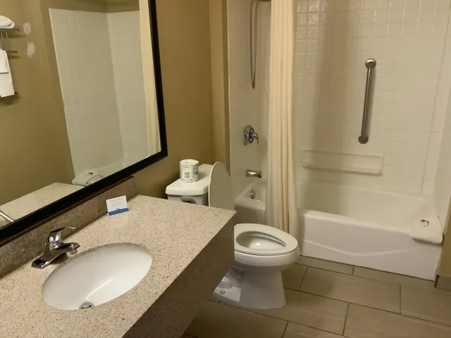 غرفة بسريرين كوين، Days Inn by Wyndham Wauseon 5/5
