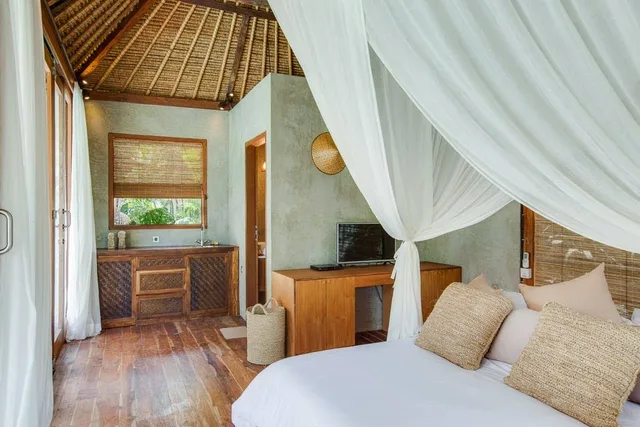 Executive, Double Bed, Zin Berawa Villas & Bungalows 7/10