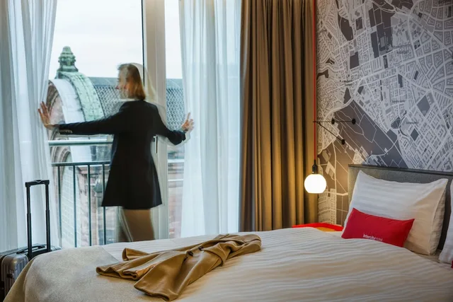 غرفة بزنس بسرير كوين، IntercityHotel Wiesbaden 2/10