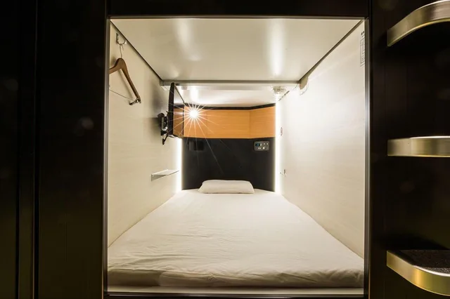 Capsule, Female Only, Twin Beds، Glansit Akihabara Comfort Capsule Hotel 2/4