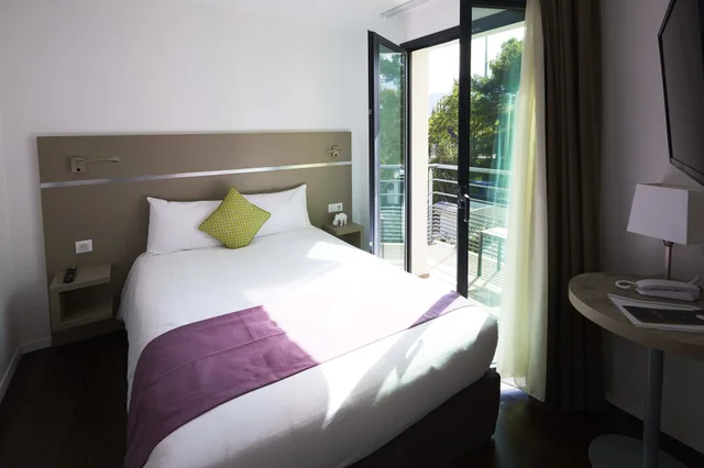 غرفة بسرير مزدوج بشرفة، Apparthotel La Girafe 2/2