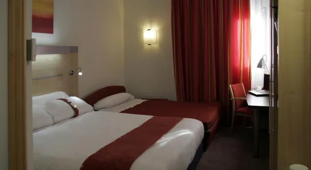 غرفة قياسية بسرير مزدوج، Holiday Inn Express Sant Cugat 2/3