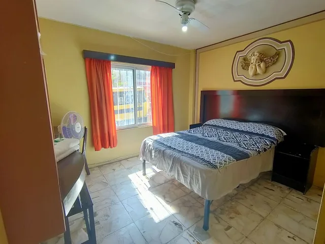 غرفة قياسية بسرير مزدوج، OYO Hotel Colon, Plaza Bicentenario, Zacatecas Centro 1/4