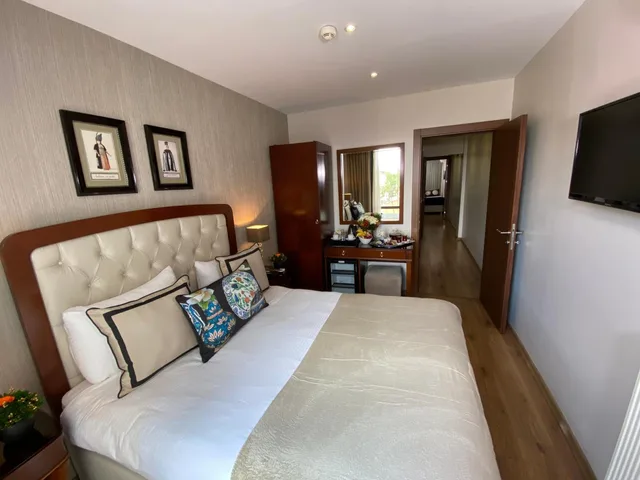 غرفة ديلوكس ثلاثية بإطلالة على البحر، Four Doors Hotel 1/5