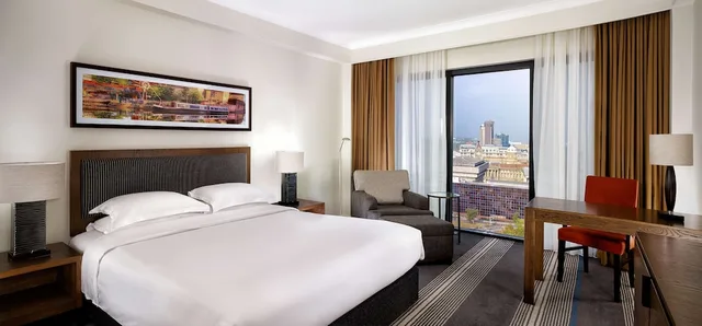 غرفة بسرير كينج في طابق مرتفع، Hyatt Regency Birmingham 4/8