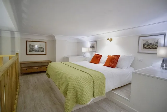 غرفة سوبيريور بسرير كوين، Navona Residenza De Charme 1/4