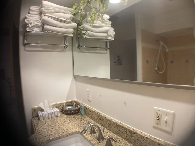 بنتهاوس بسرير كينج، 7 Gables Inn Suites 4/4