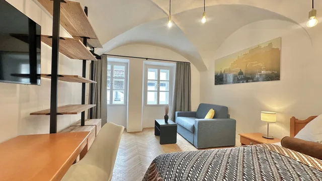 غرفة قياسية بسرير مزدوج بإطلالة على المدينة، Hotel Krone 1512 4/8
