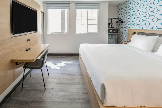 Standard, King Bed, Kasa Niche Hotel Redwood City 4/5