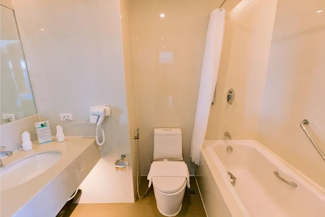 جناح بسرير كينج بإطلالة على البحر بغرفة نوم واحدة، Arterra Hotel and Resort 4/8