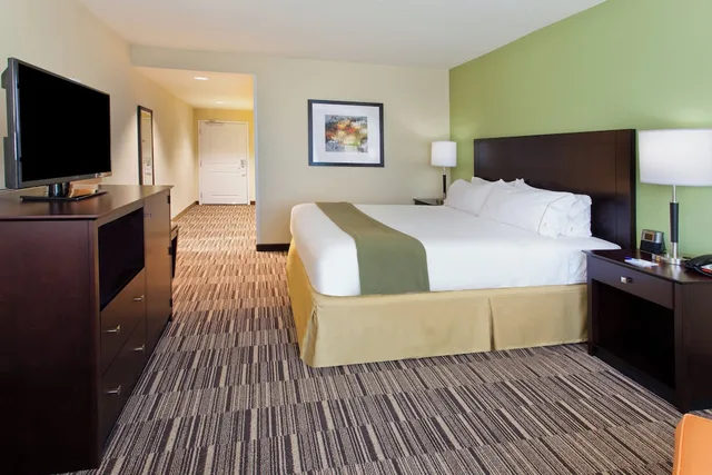 غرفة قياسية بسرير كينج، Holiday Inn Express Hotel And Suites Huntsville West Research Pk 2/6
