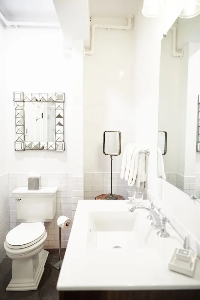 Comfort, Single, King Bed, Balcony, Shelter Harbor Inn 6/8