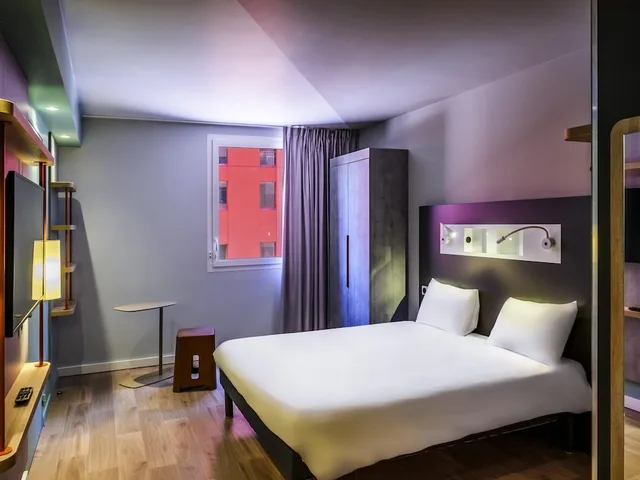 غرفة قياسية ثلاثية بسرير مزدوج وسرير فردي لذوي الإعاقة، Ibis Budget St-Étienne Centre Gare Châteaucreux(Open. March 19) 1/2