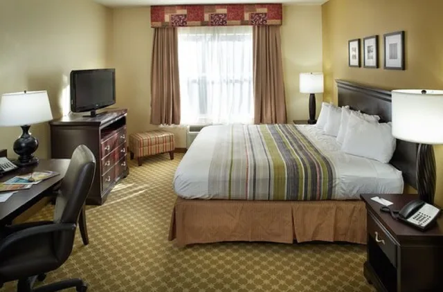 غرفة بسريرين كوين، Country Inn & Suites by Radisson, Columbia Airport, SC 3/6