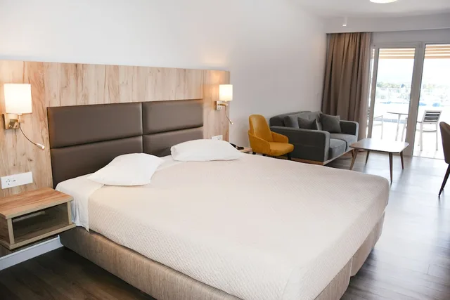 Panorama, Deluxe, Double Bed، Kosta Palace City Hotel 1/3