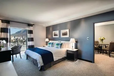 جناح جونيور بسرير فردي، The Commodore Hotel 1/1