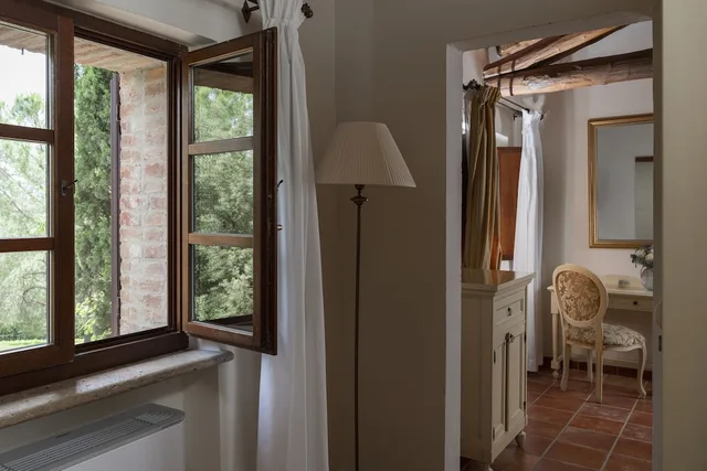جناح جونيور بسرير كوين، Castello Di Leonina Relais 9/9