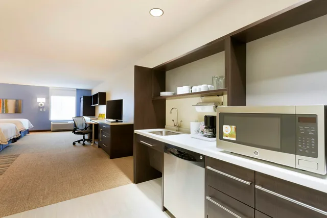 استوديو بسرير كينج لذوي الإعاقة، HOME2 SUITES BY HILTON MIDLAND 4/4