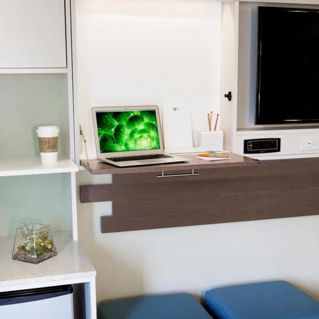 غرفة بسريرين منفصلين لذوي الإعاقة، EVEN Hotel Norwalk 4/8