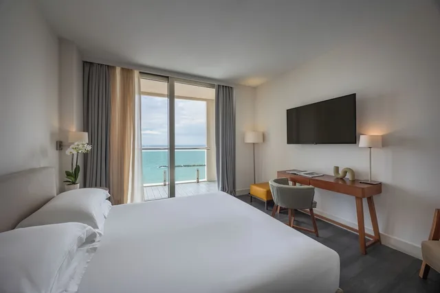 جناح سوبيريور بسرير كوين مع أريكة، Excelsior Hotel, Spa & Lido 3/10