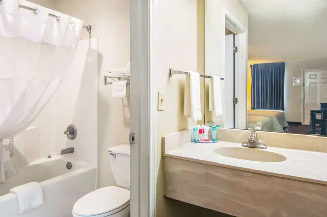 غرفة قياسية بسريرين كوين، Econo Lodge Inn & Suites Sweetwater I-20 9/10