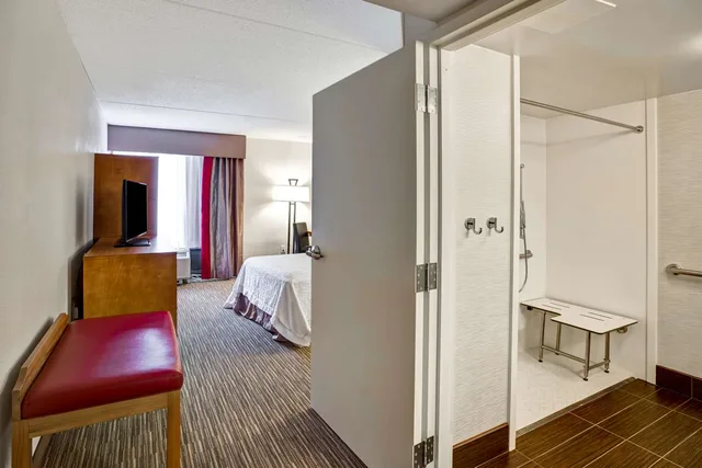 غرفة بسرير مزدوج لذوي الإعاقة، HAMPTON INN NORFOLK NAVAL BASE 3/3