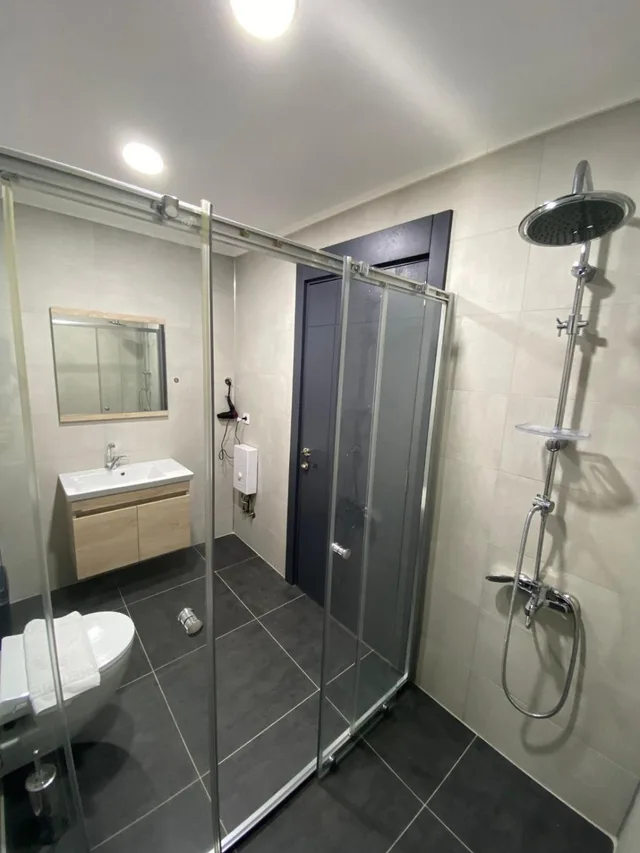 Suite, King Bed, Side Mira Palace 5/8