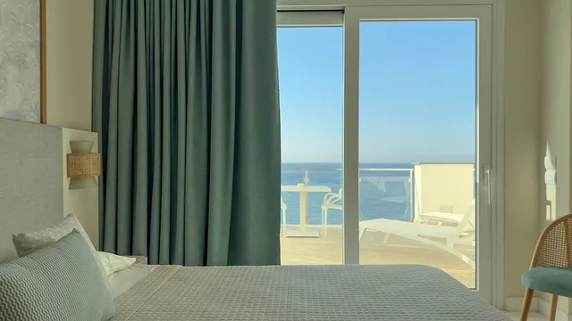 غرفة جونيور بسرير مزدوج بإطلالة على البحر بغرفة نوم واحدة، Hotel Giosue A Mare 8/10