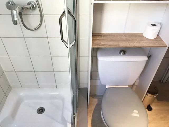 غرفة قياسية بسرير مزدوج، Brit Hotel Aux Sacres - Reims Centre 7/7