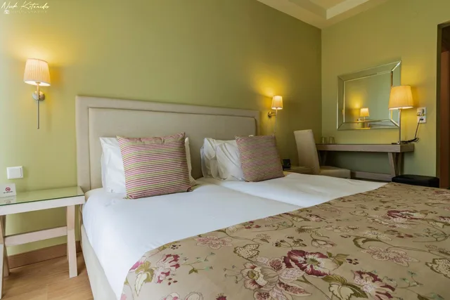 غرفة بسرير مزدوج بإطلالة على البحر، Avra Hotel 2/4
